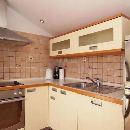 Apartament Bernardi *